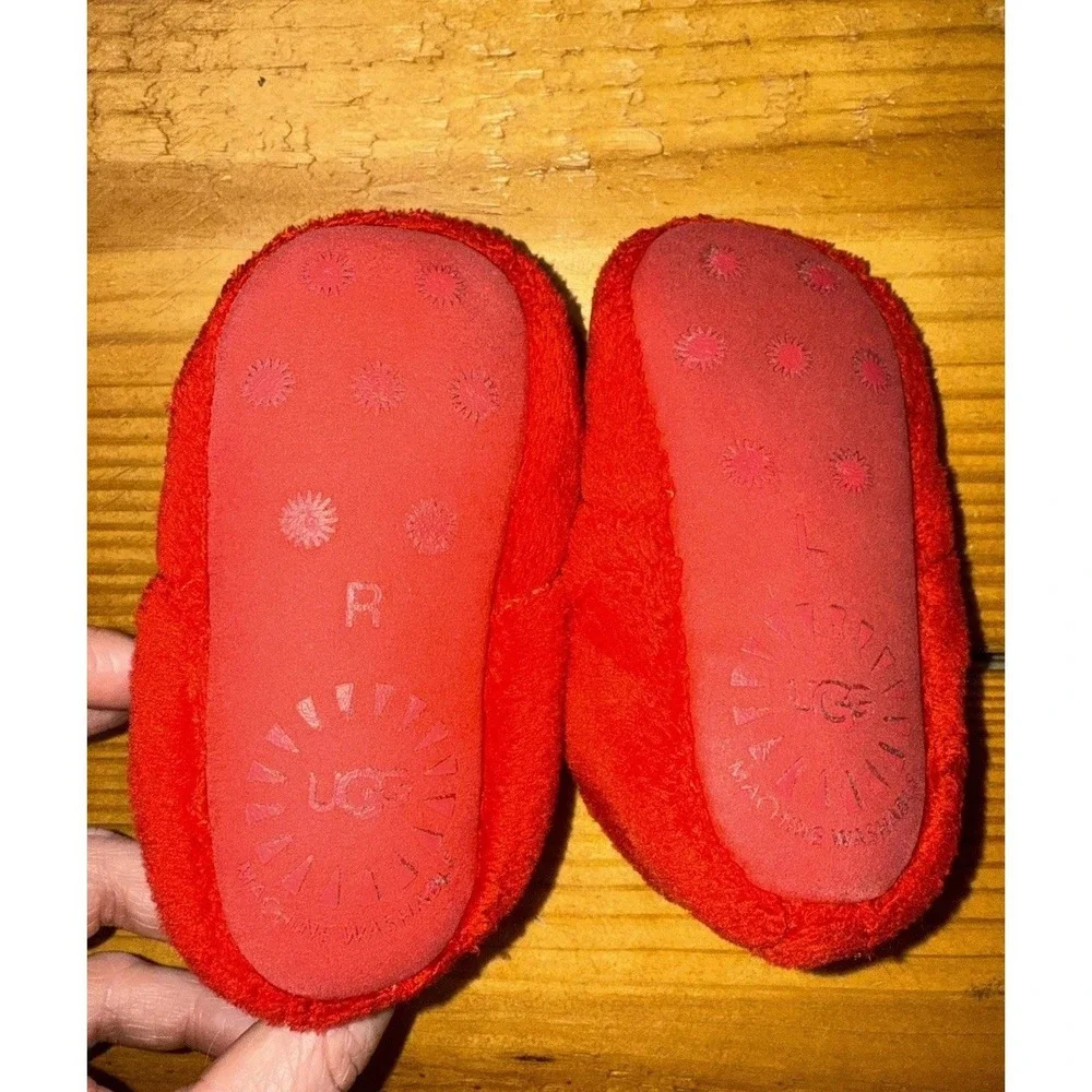 Ugg Bixbee Booties / Slippers For Babies Size‎ 4/5 Red